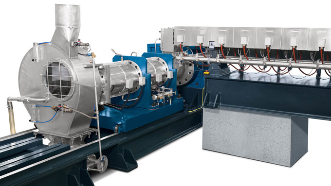 Coperion twin screw extruder STS Mc11 4c