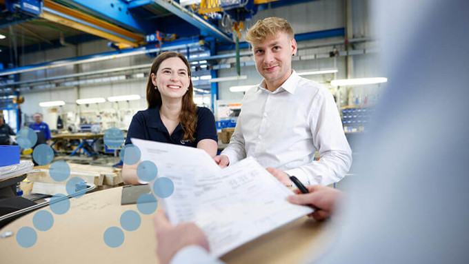 Young Professionals in einem Meeting