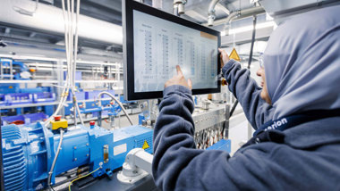 Coperion Steuerung für Doppelschneckenextruder